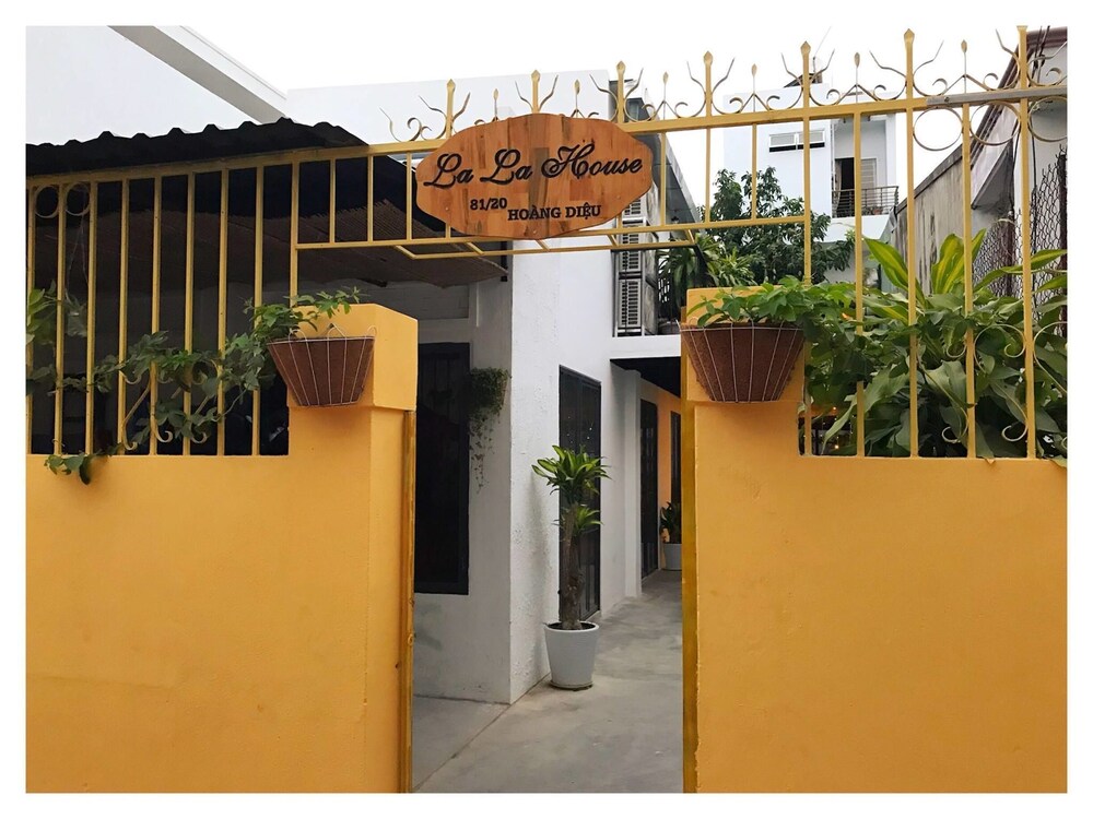 La La House Homestay