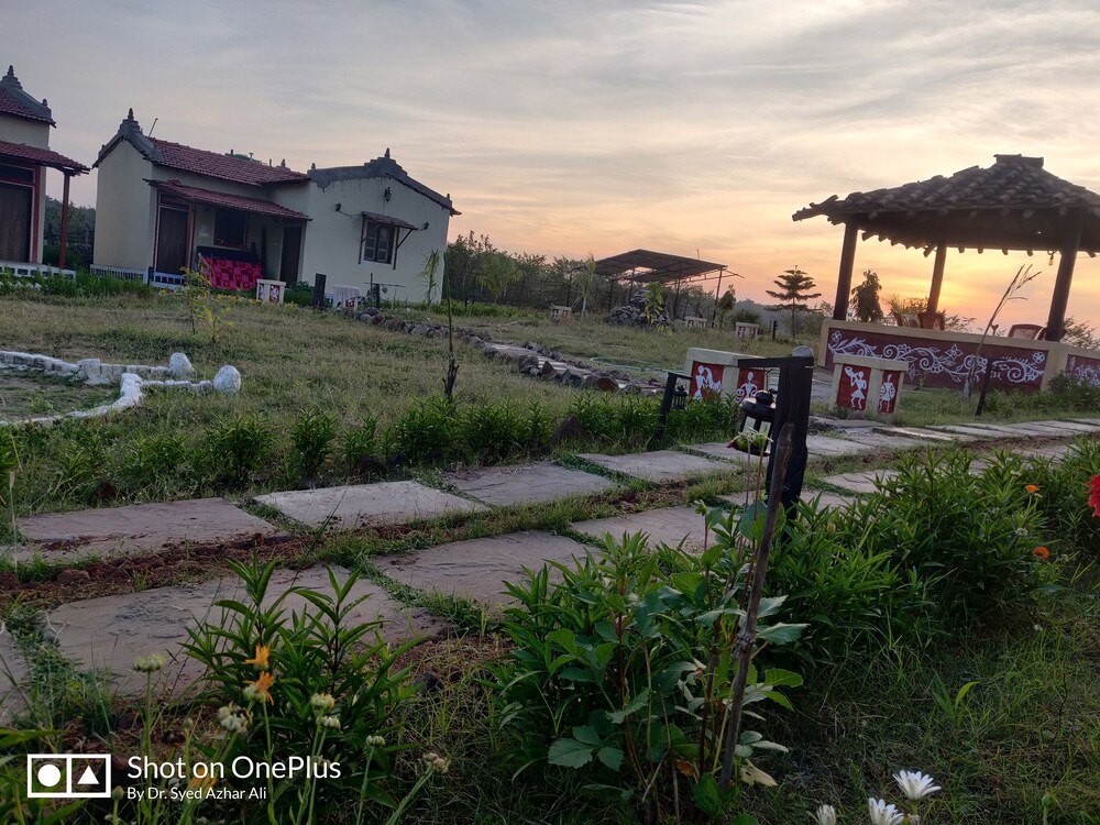 JAMTARA FARMSTAY pench tiger reserve