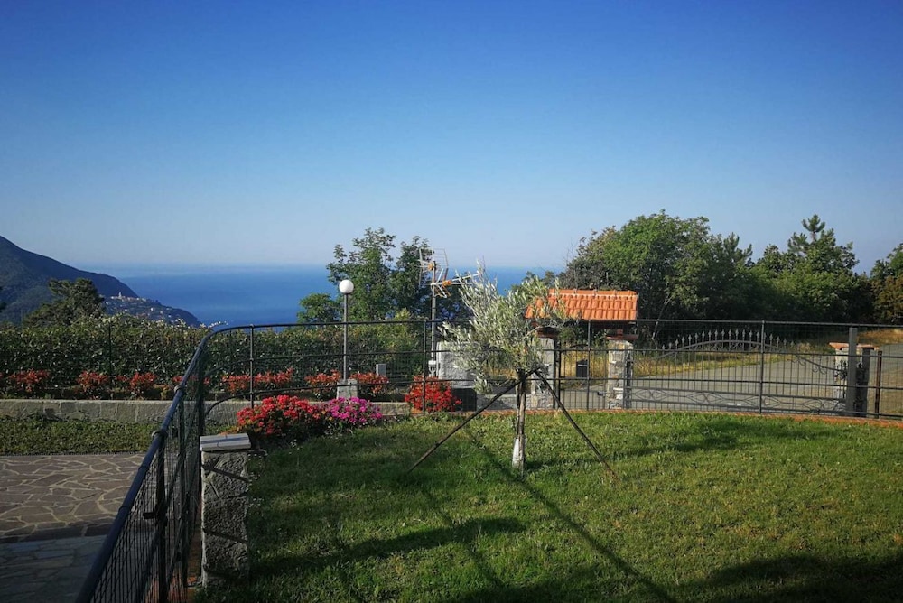 JOIVY Villa Guanna Charming Flat Garden