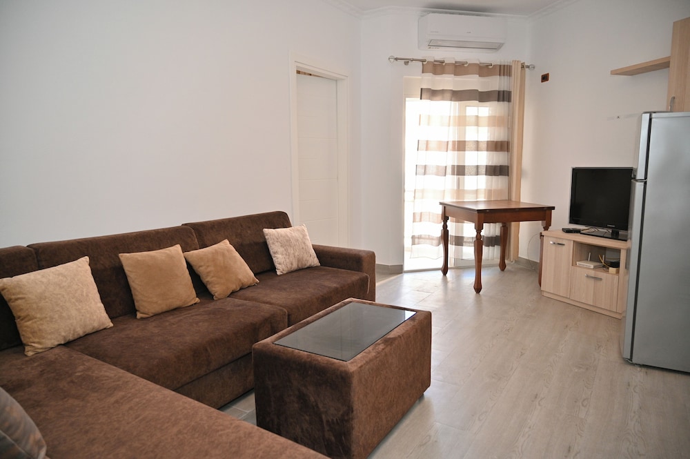 Elite Apartments