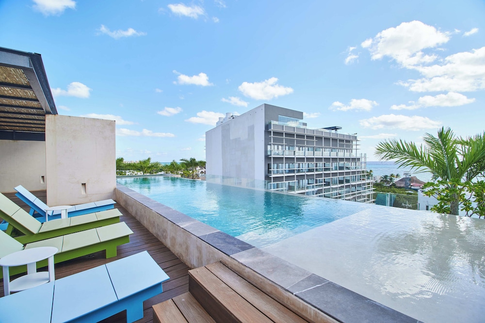Sabor a Miel: Steps from the Beach & 5th Avenue