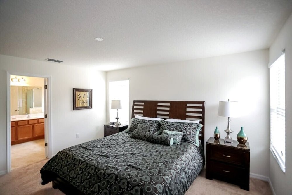 Spacious At The Bellavida Resort 220 6 Bedroom Home by RedAwning - Image 5