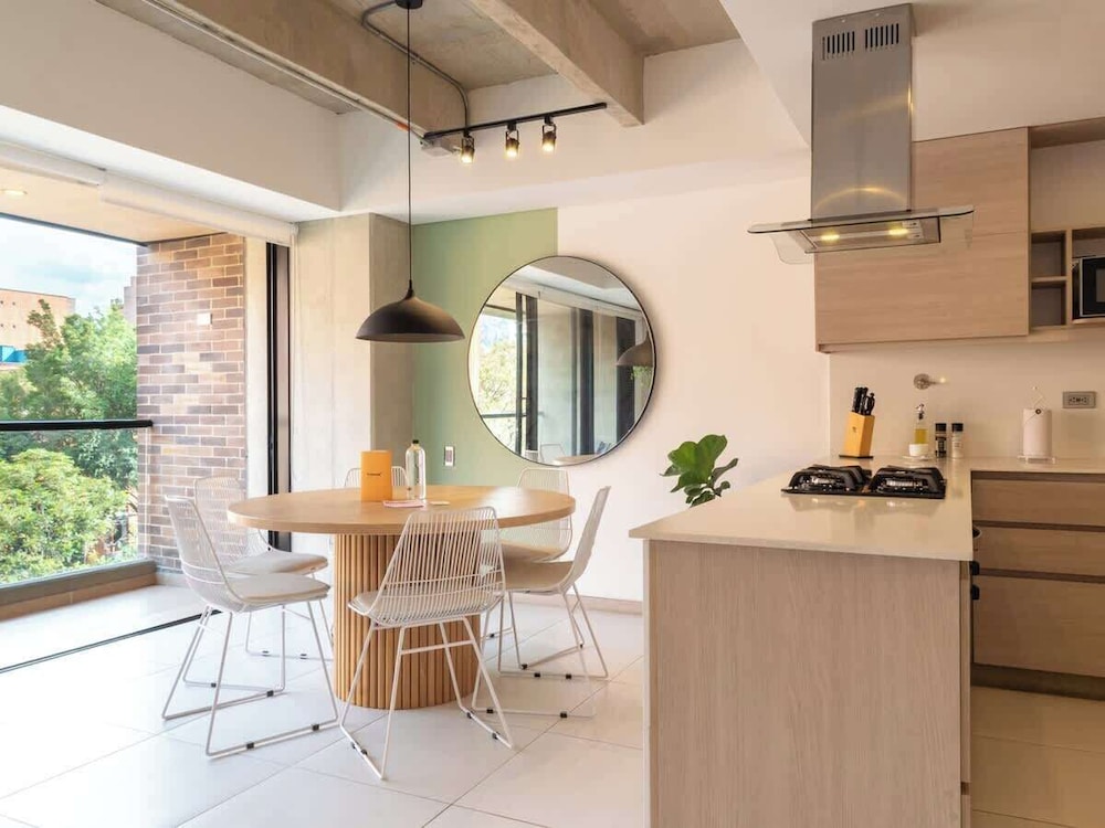Fancy 3brw/ Balcony in Laureles Medellín