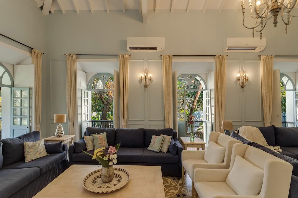 Casa Palms by Hireavilla -5br Villa w Private Pool