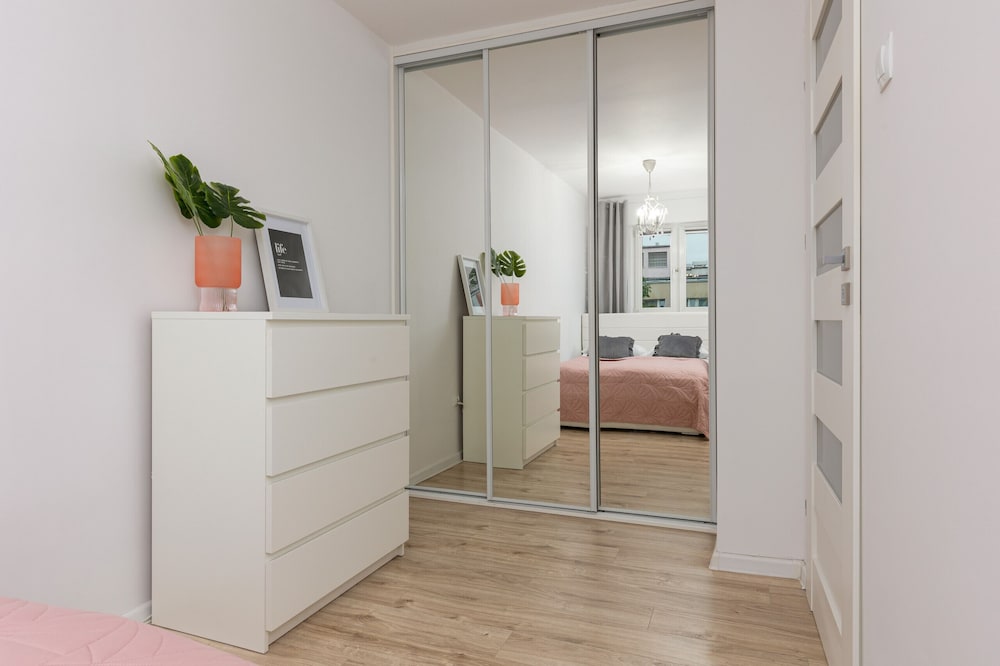 Apartment With 1 Bedroom by Renters view 4