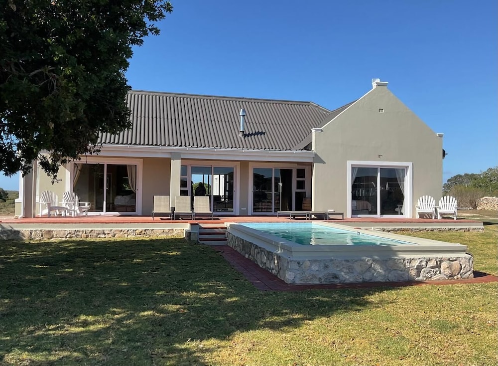 De Hoop Villa