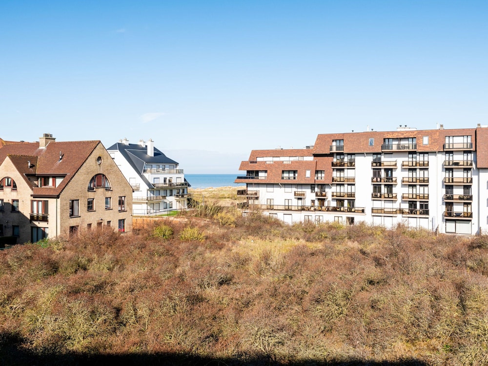 Apartment in Oostduinkerke Near the Beach