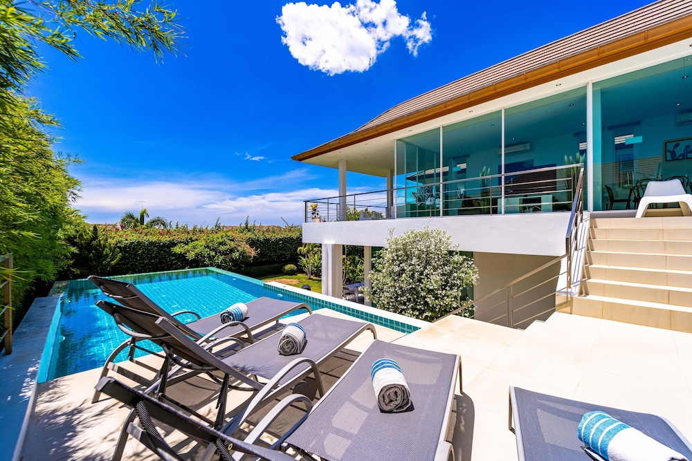 Phu Montra Villa with Ocean View A4