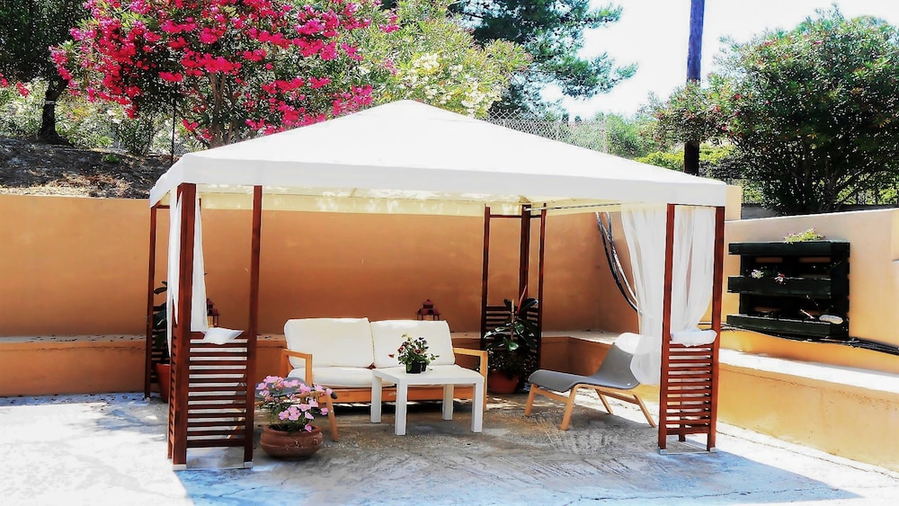 Mihaila Bungalows