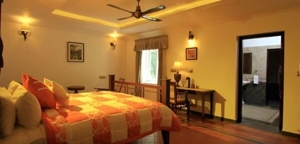 Parisons Plantation Experiences by Abad