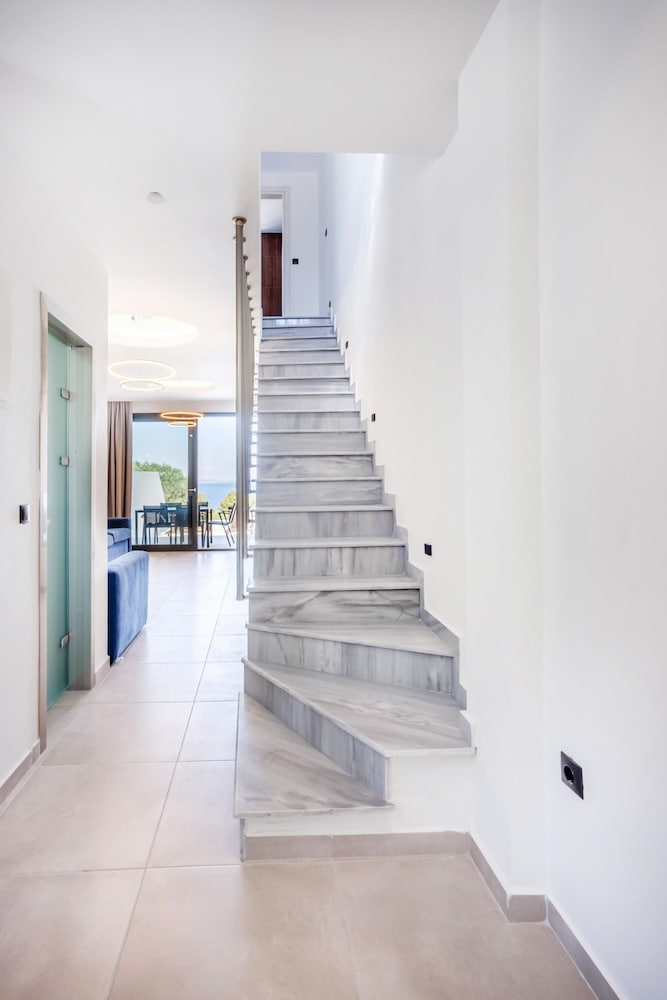 Villa Ismini Tessera