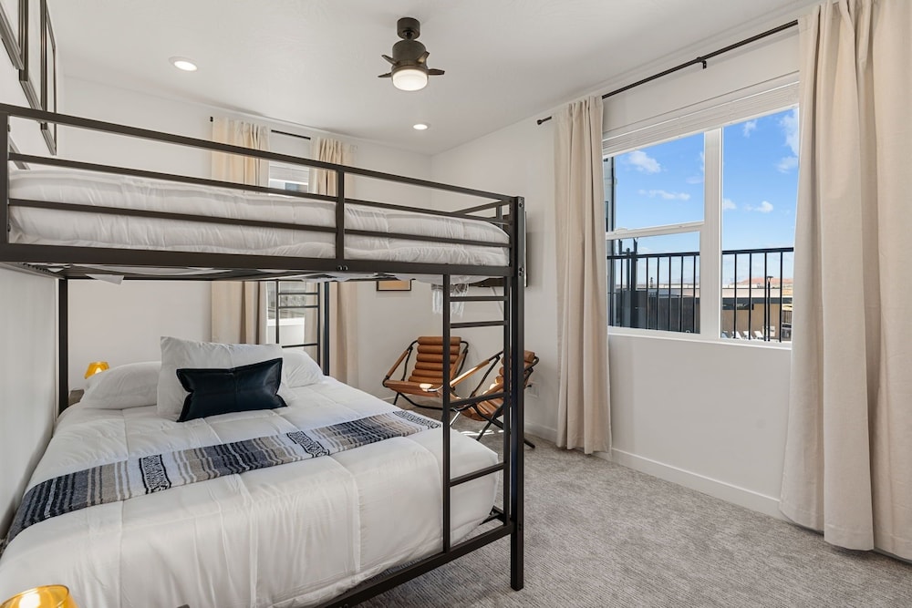 Mane Stay At Terra 3 Bedroom Condo