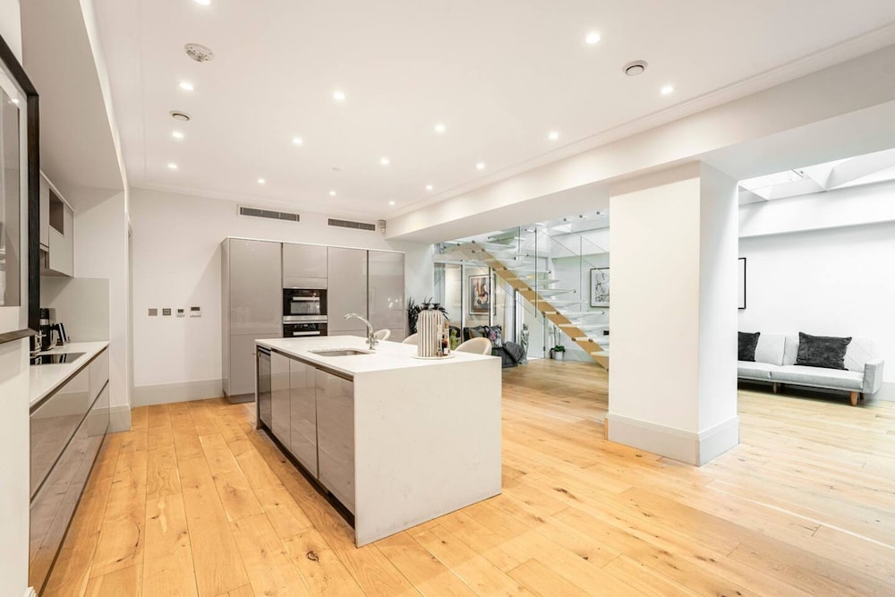 Ultra Luxury Mayfair Home Park Lane Location