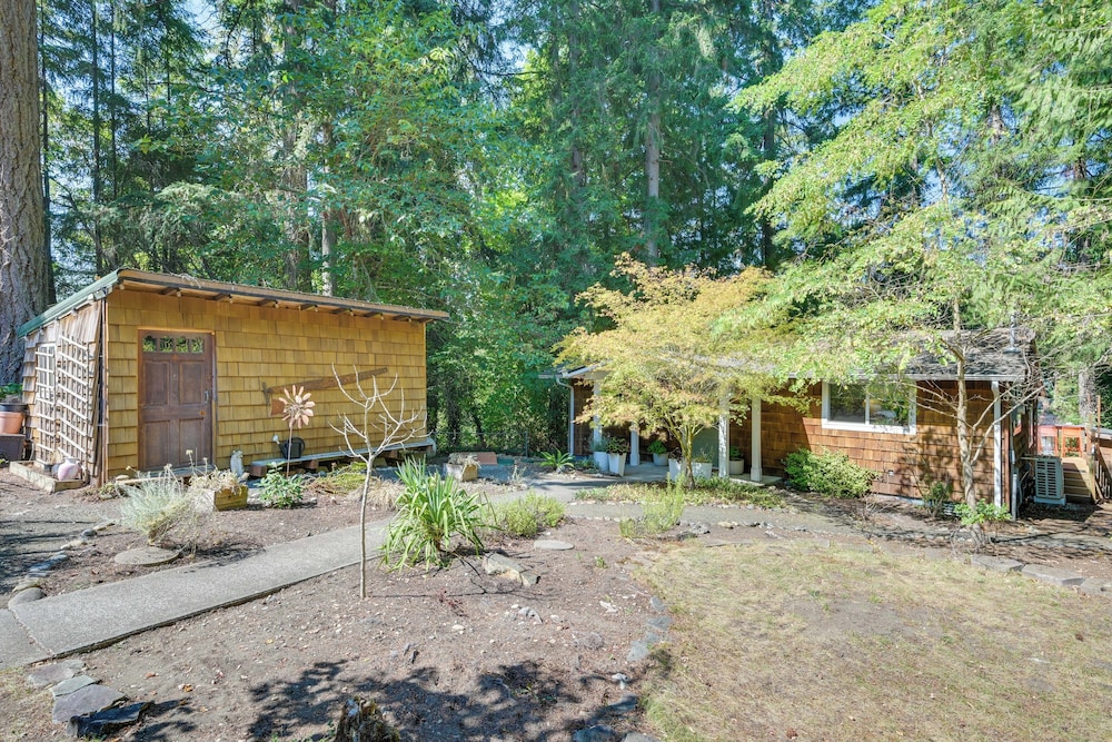 Waterfront Gem on Lake Saint Clair w/ Private Deck