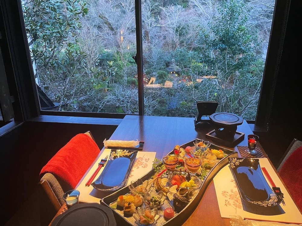 Furuyu Onsen Kakureisen view 3