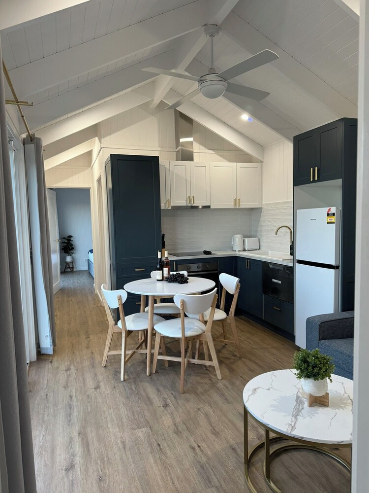 Kingdom Cottages