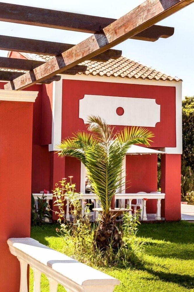 Haroula Apartments