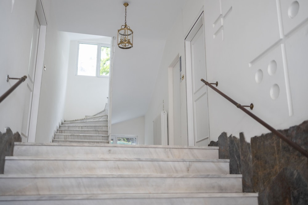 Massive 2-apartment Combo Unbeatable Acropolis Views Sleeps 9