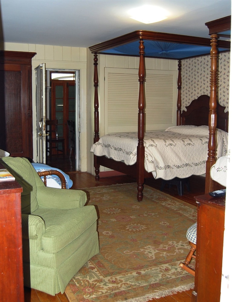 Glenfield Plantation Historic B&B view 3