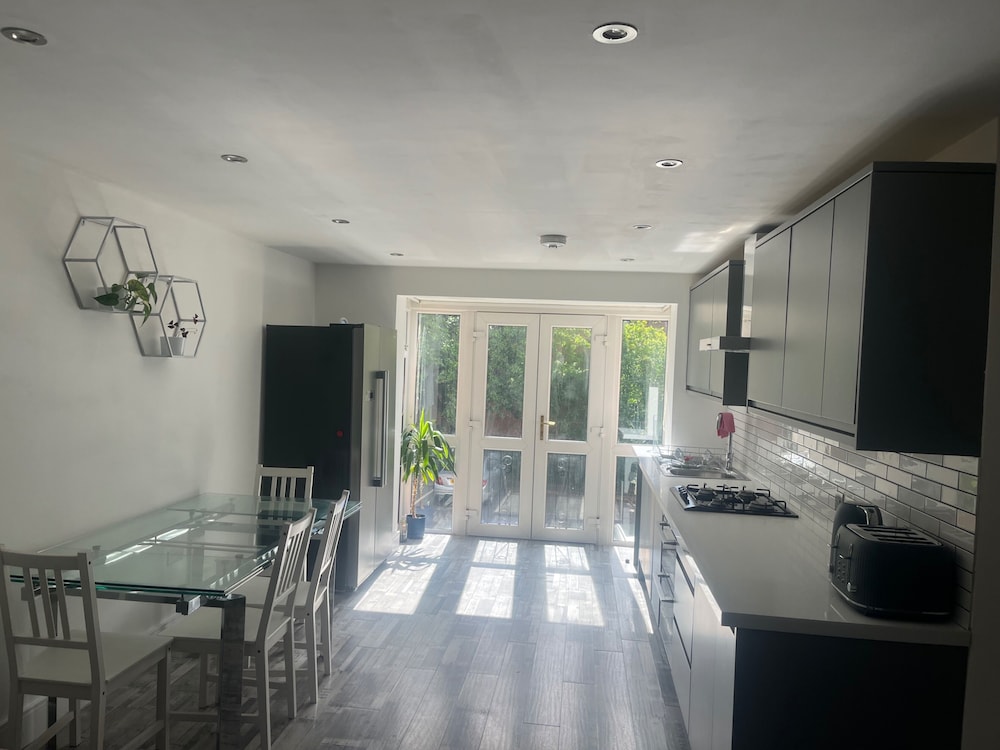 Ashbourne Retreat in Manchester