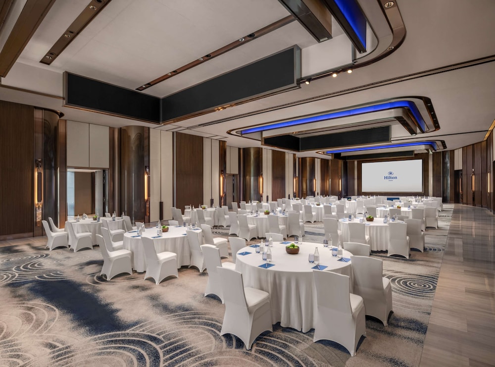 Hilton Saigon 56