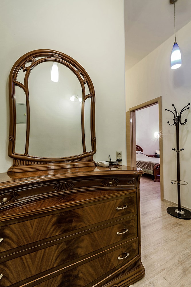 Friends apartment on Marata