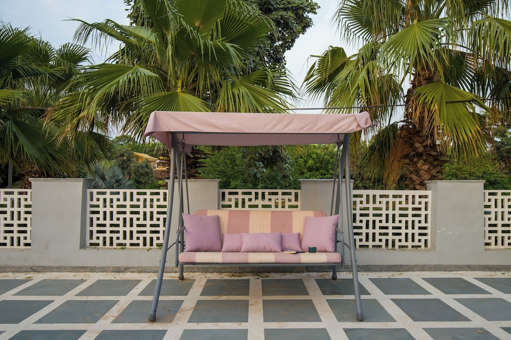 ELIVAAS 5-BHK with Luxe Mudhouses, Tents, Pond & Pvt Pool | Kaimalgarh Farmstay