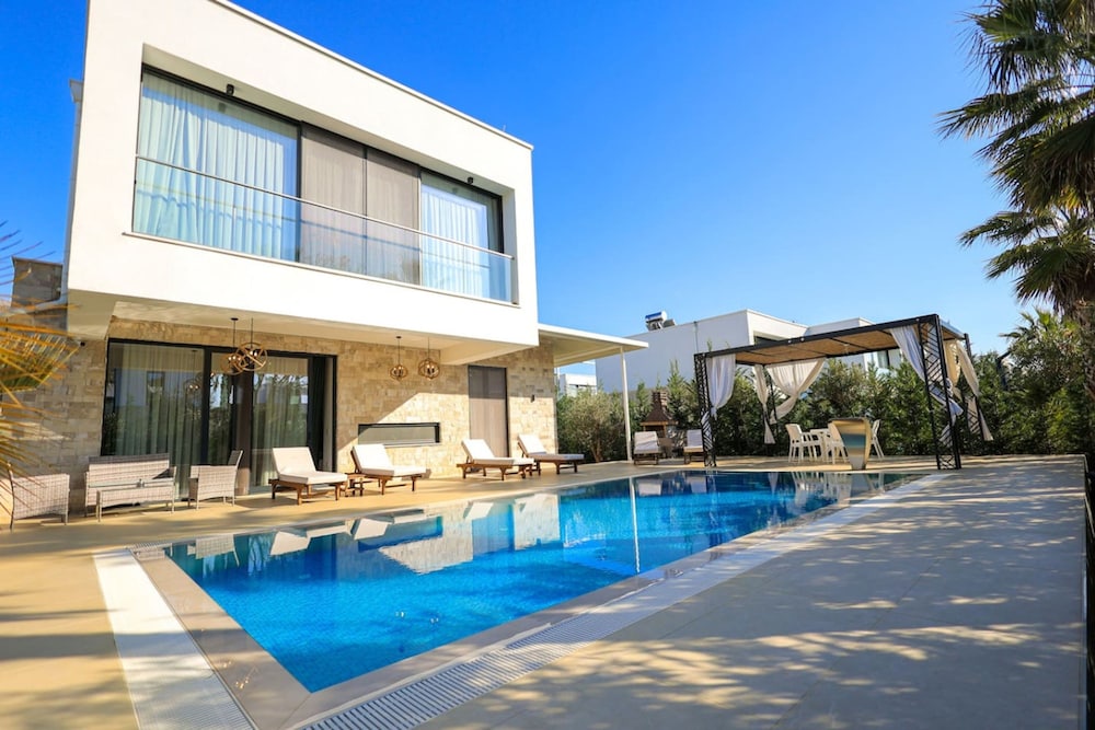 Sanpietro Vacation Villa 005