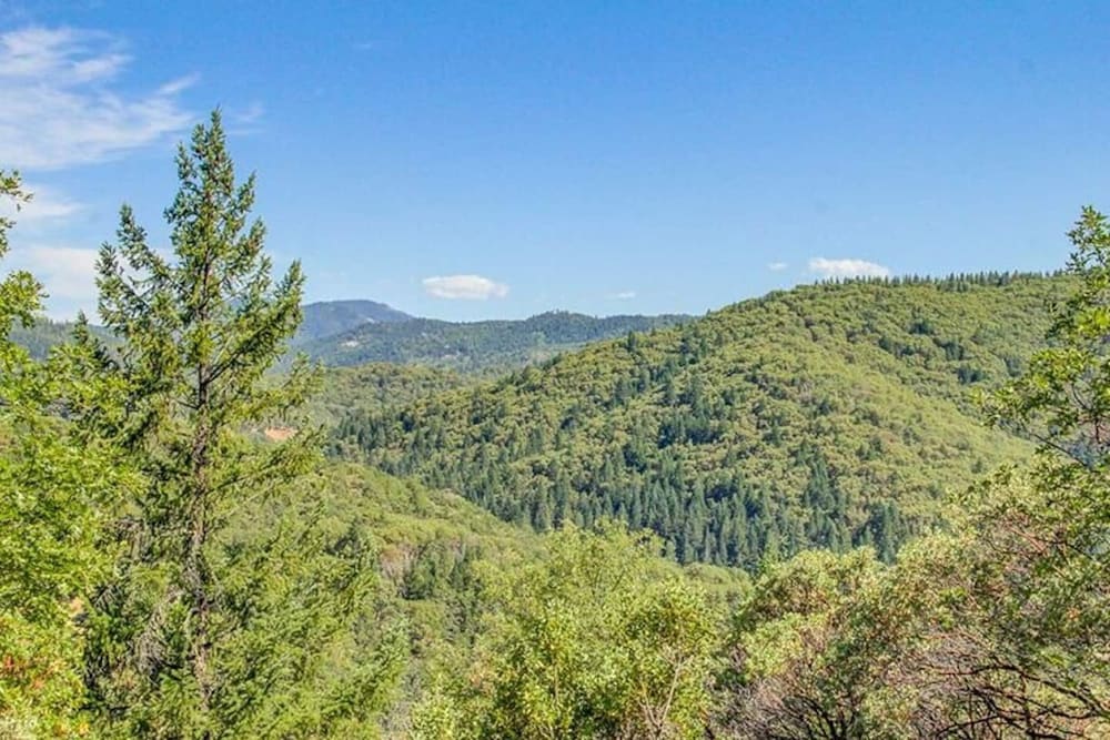 Jacksonville Mountain Retreat