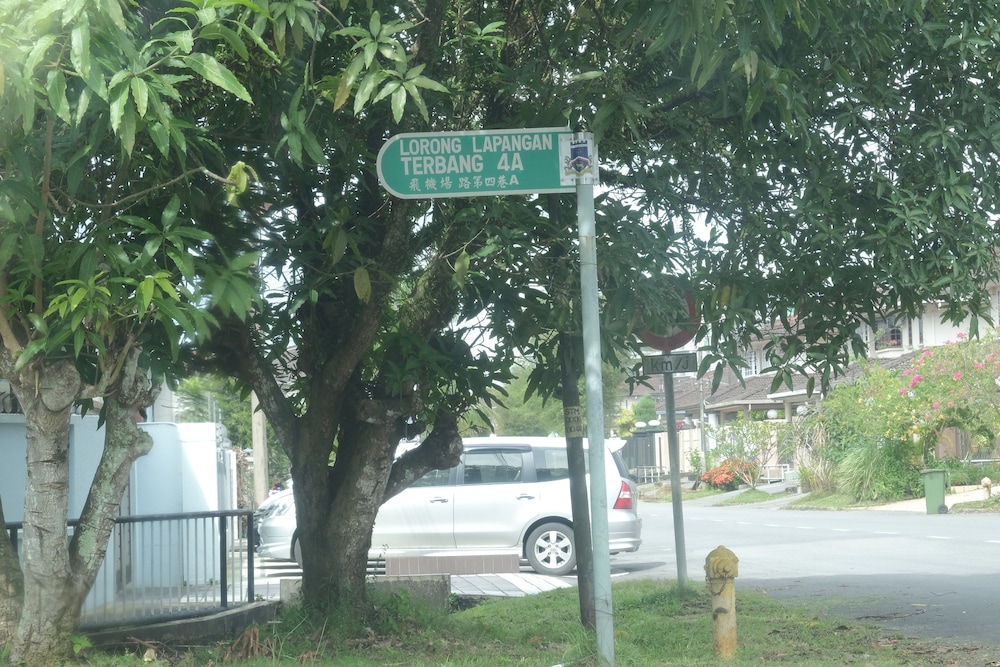 Natol Homestay - Kuching Home Penthouse Airport Road