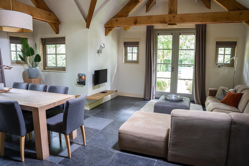 Farmhouse in Veluwe With Sauna and Nature Views