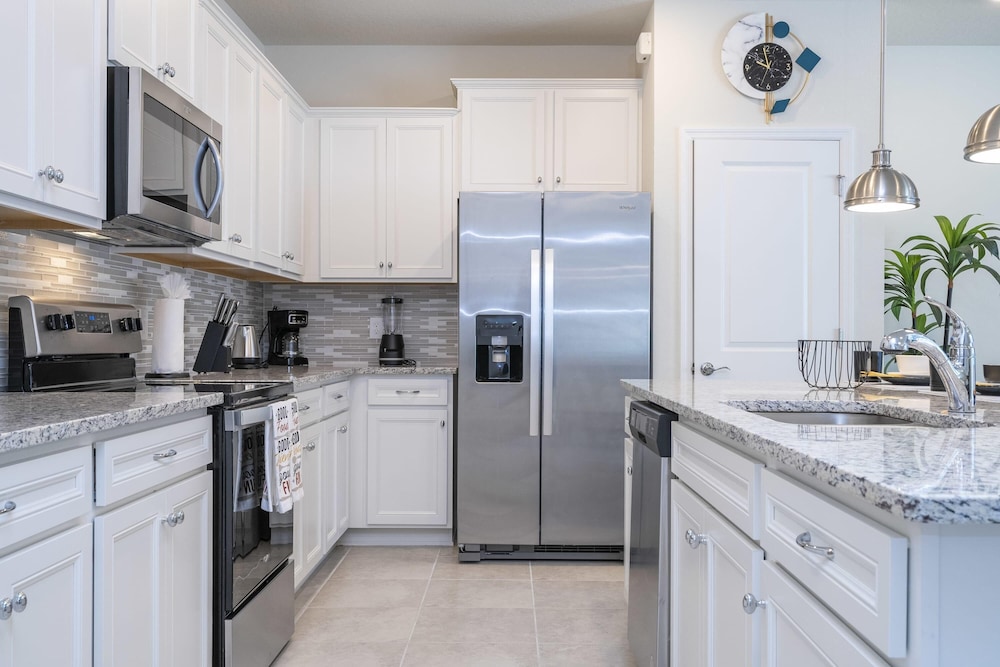 Gorgeous 5Bd w Pool at Windsor Island Resort 3882 view 3