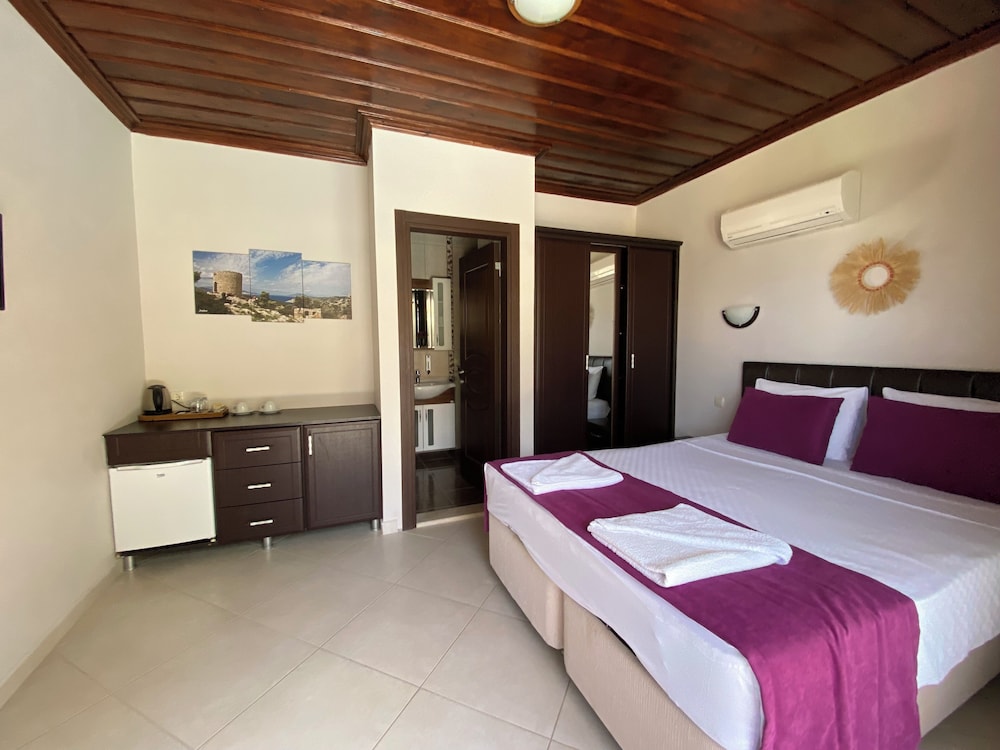 SUNA HOUSE