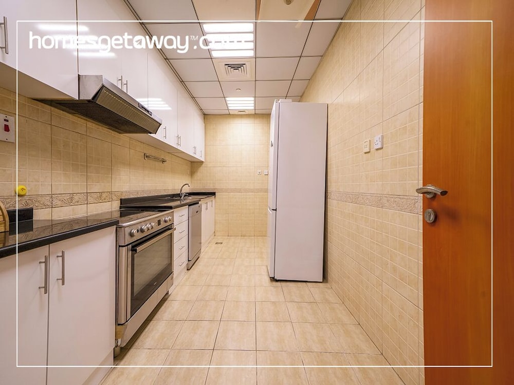 Spacious 4BR in Horizon Tower Marina