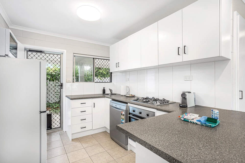 Bright and Spacious Triplex Near Holloways Beach