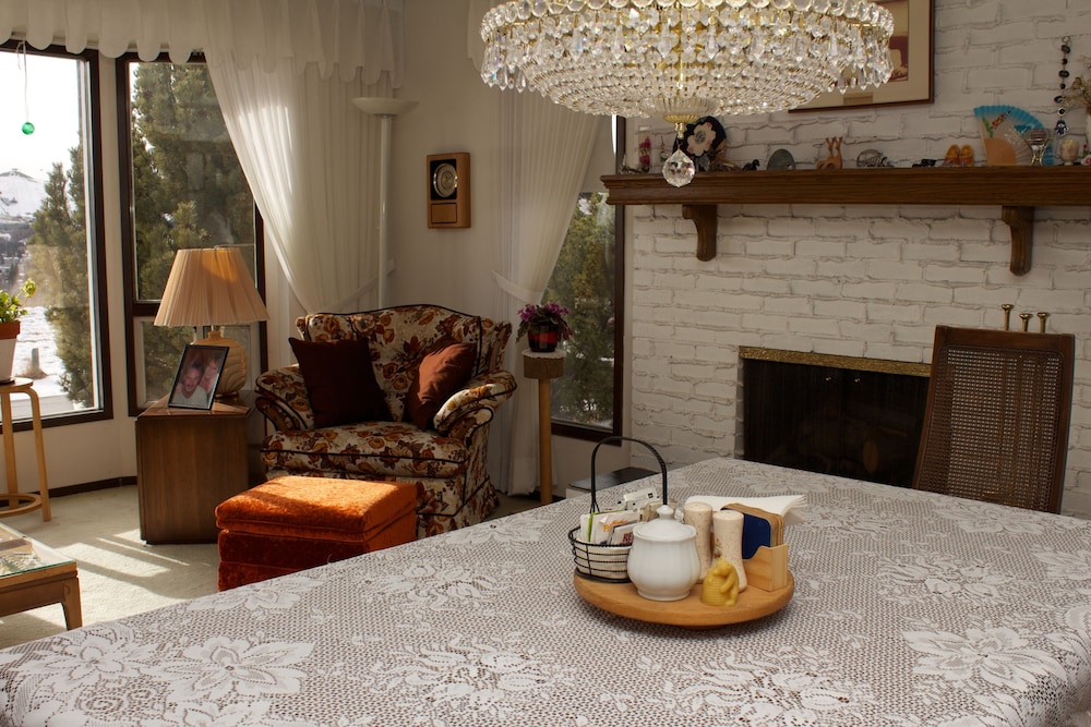 Cozy Nest B&B