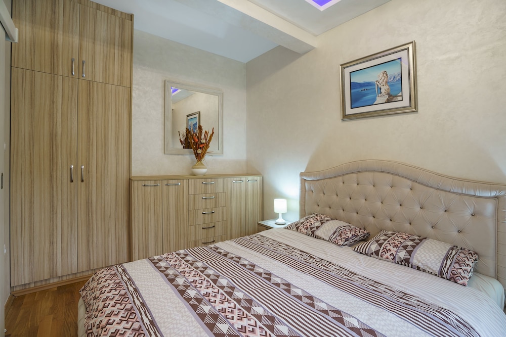One Bedroom M Becici view 3