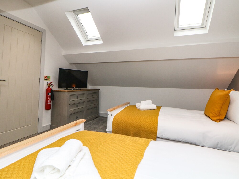 1 Orchard View