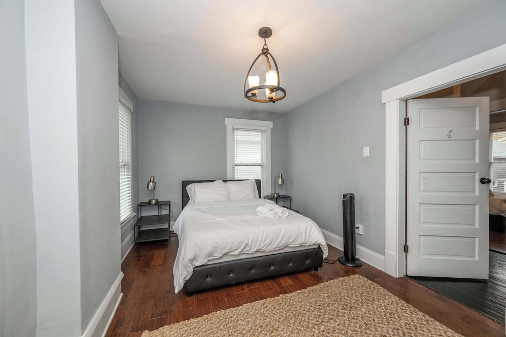 The Restful Roost w Hot Tub - Image 3