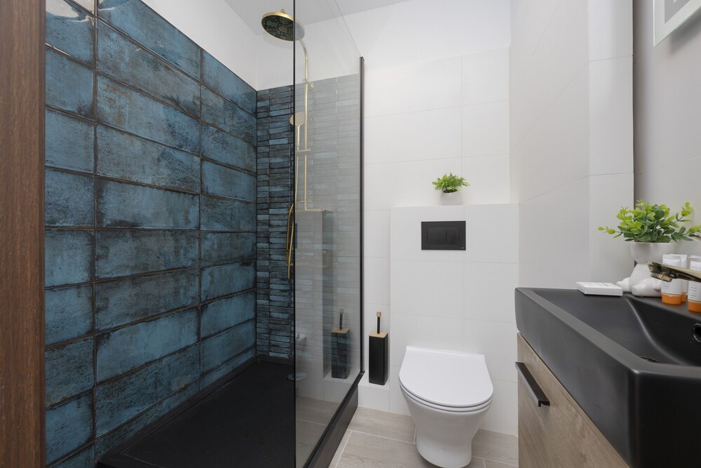 Żoliborz Modern 8th Floor by Renters