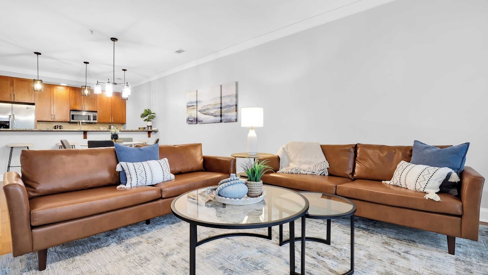 2 Suites Walkable Historic District Location The Juliette by Avantstay
