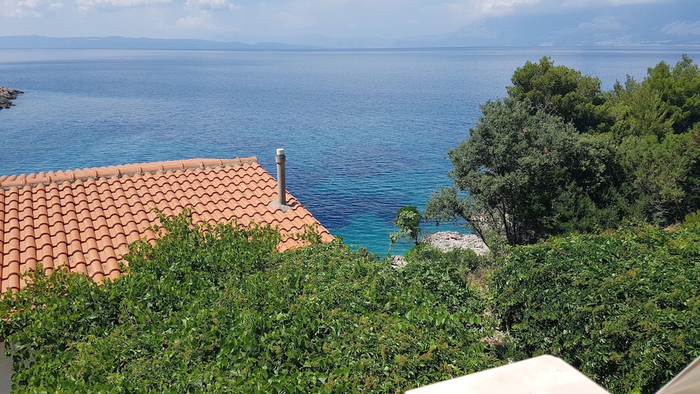 Apartments Teo i Ivana view 3