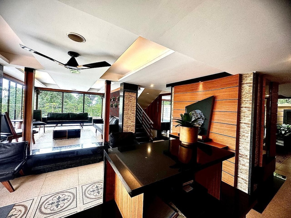 MERLOT SUITES