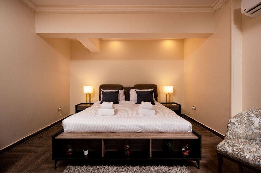 Vesta - Luxury APT - 2BR - Triumph