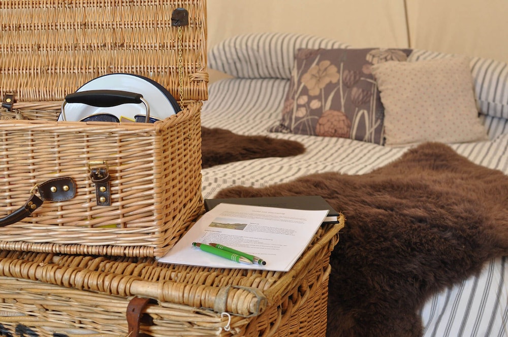 Immaculate and Cosy Bell Tent in Shaftesbury, UK view 3