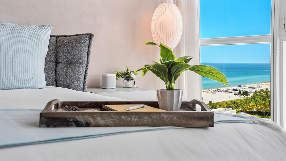 Luxury Vacation Rentals at The Setai by LRMB