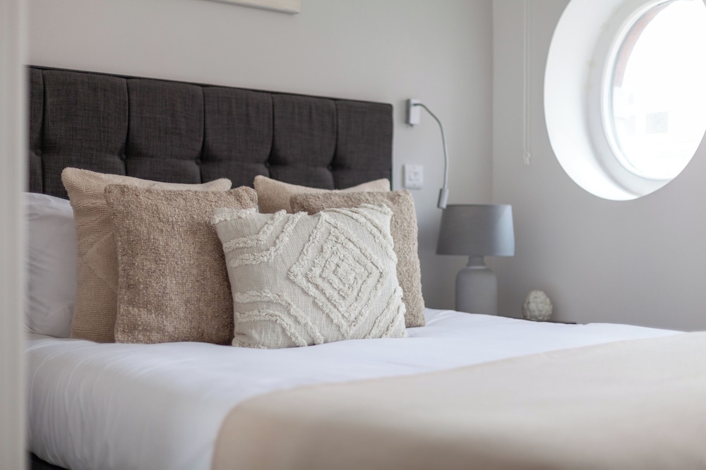 The Old Street Luxury Flat into 3 Bed Apartment in Old Street