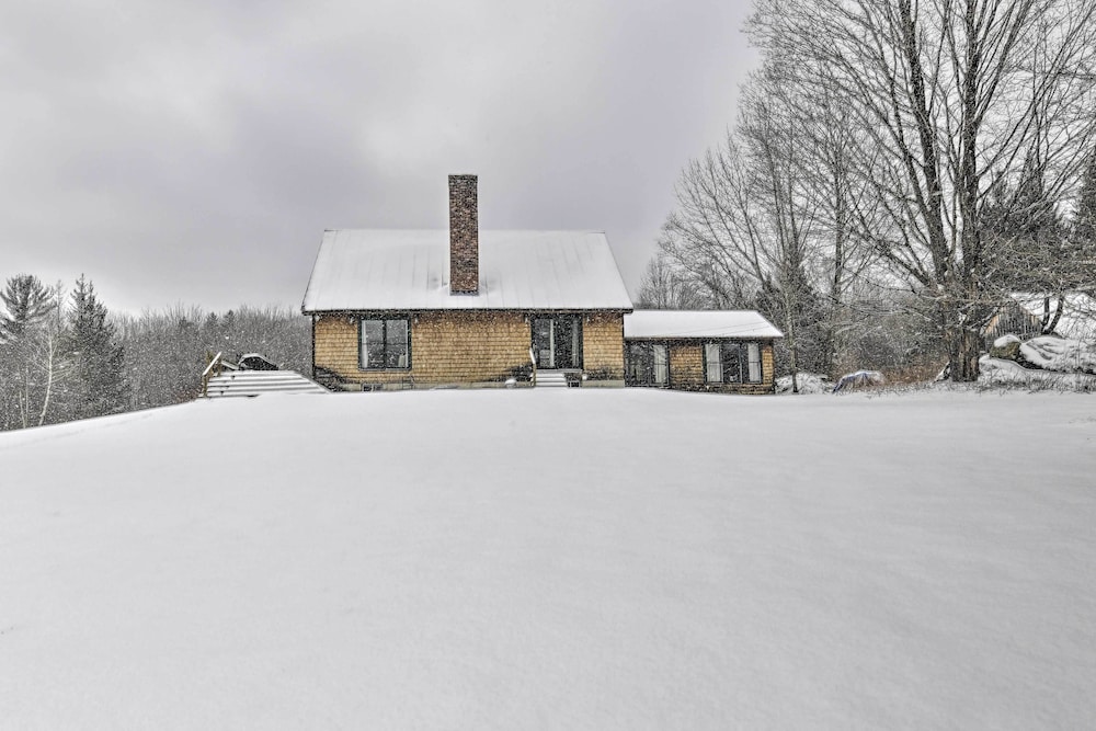 Upscale Montgomery Cabin, Near Jay Peak Resort! view 3