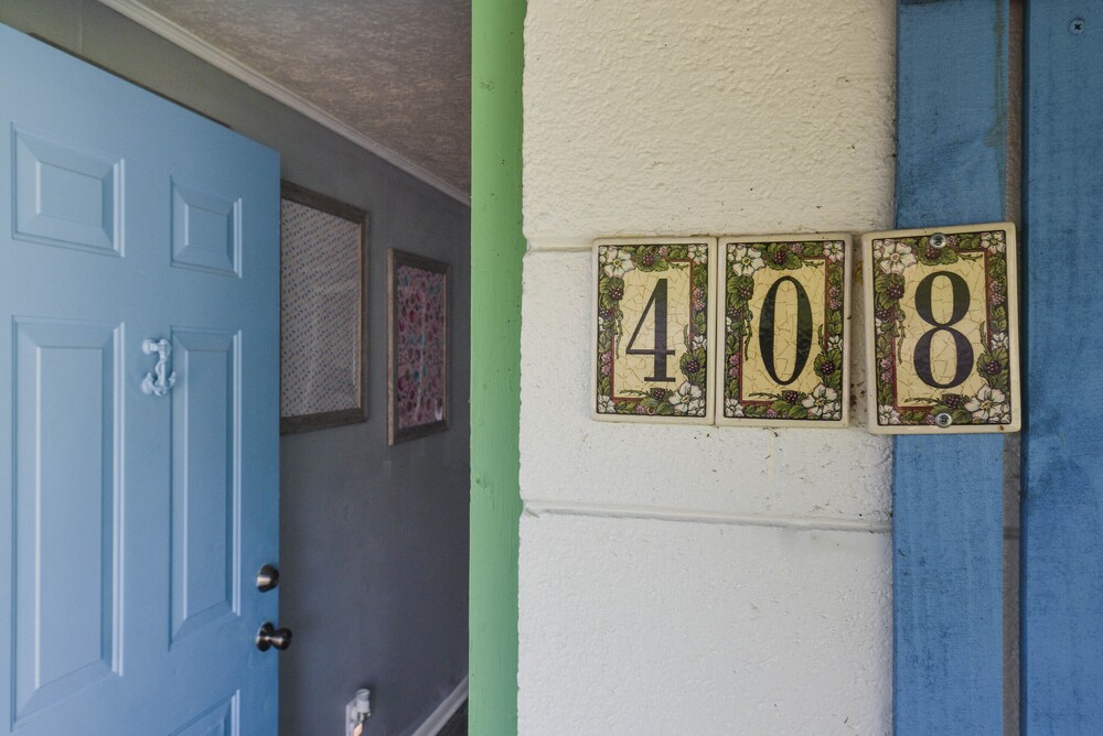 Cake Cozy Home Near Port of Savannah view 2
