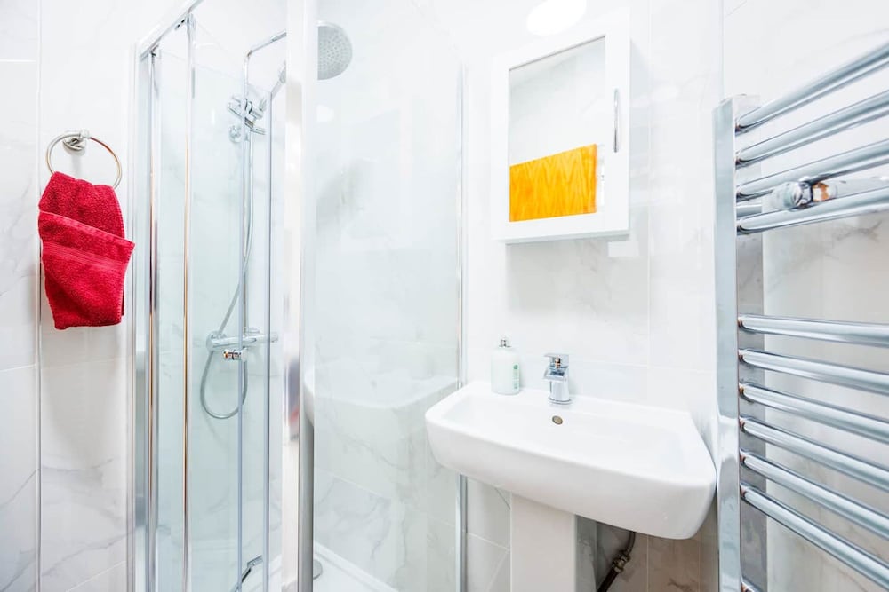 3 Bed 3 Bathroom Flat in Kensington A